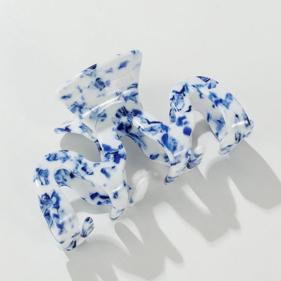 Coastal Blue Hair Claws