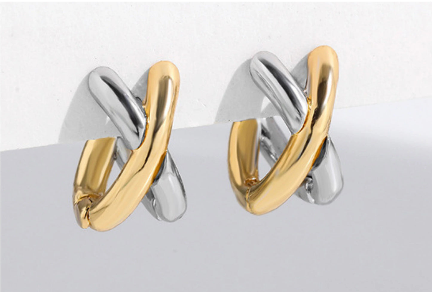 Aurora Huggies in Gold/Silver