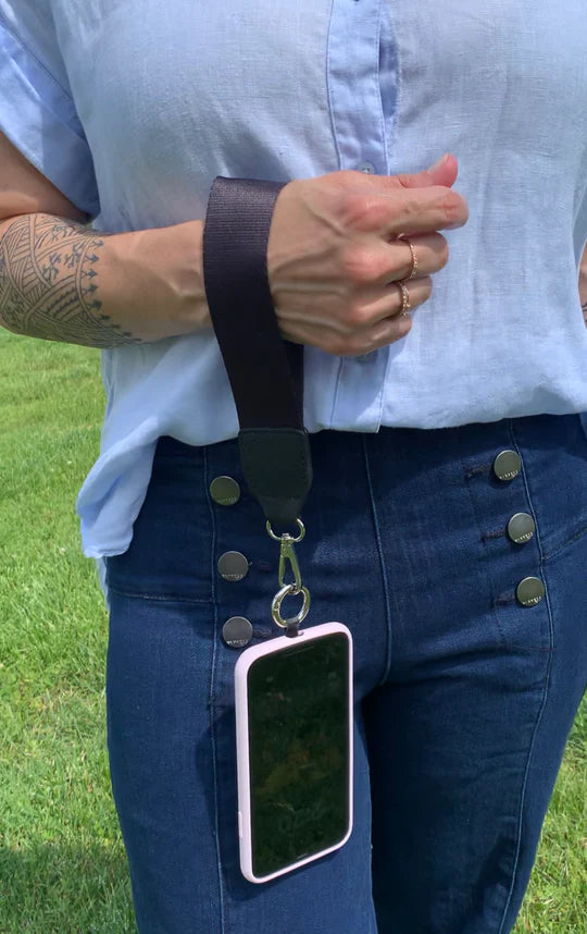 Clip and Go Strap with Pouch