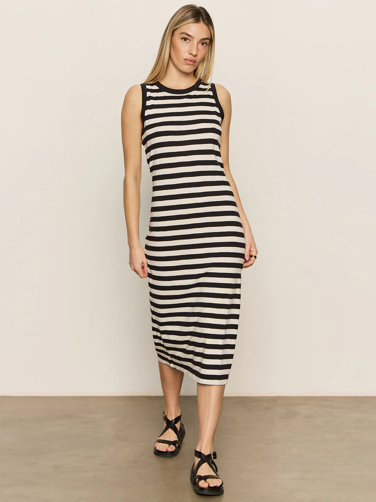 Contrast Trim Maxi Dress