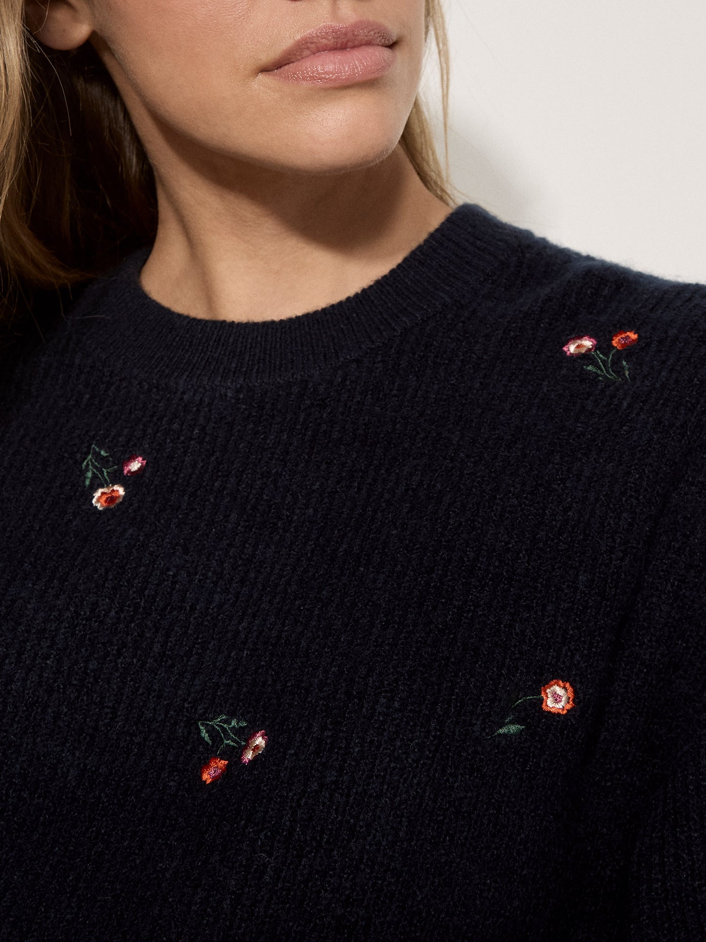 Dainty Bloom Sweater in Navy