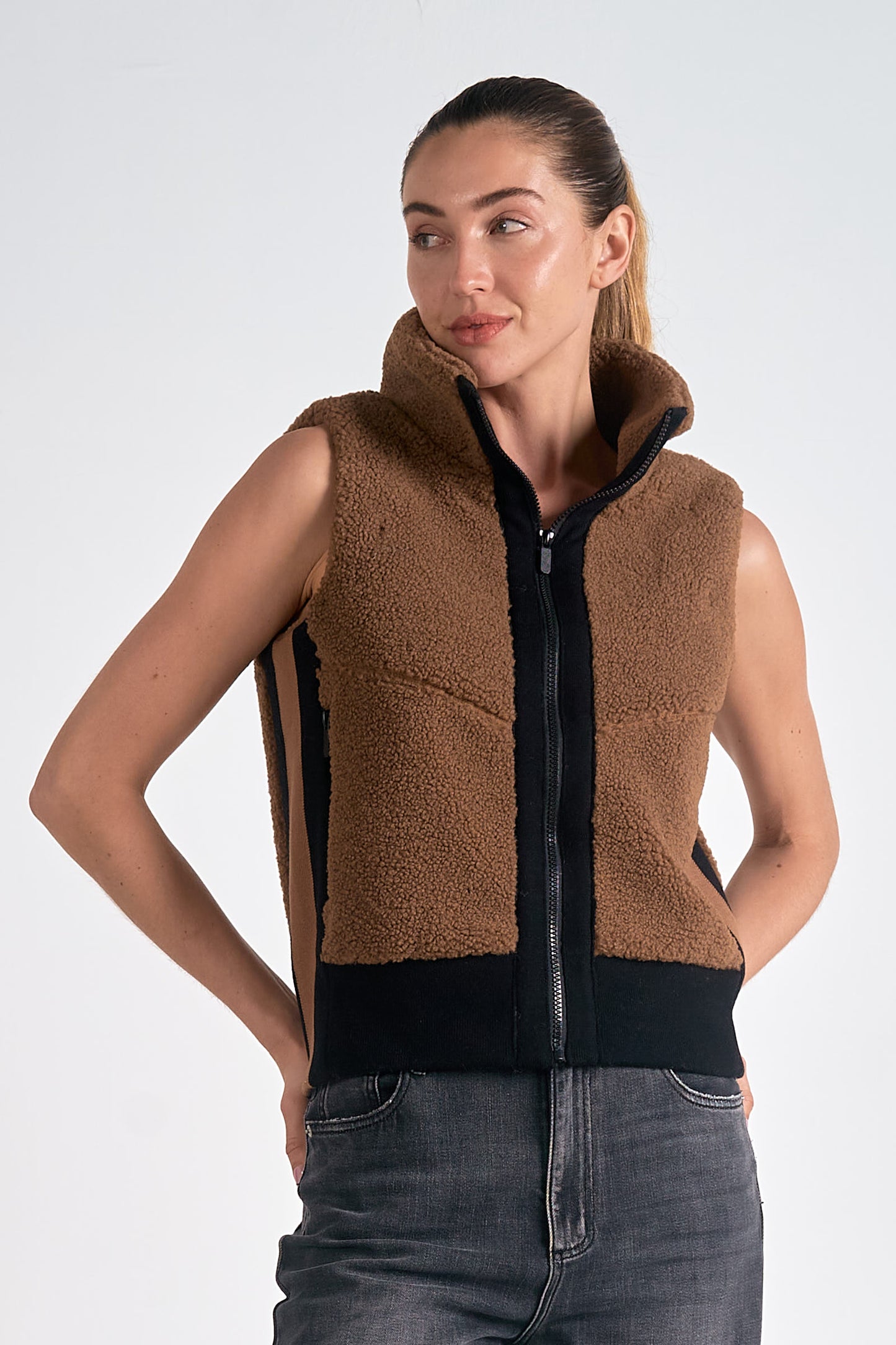 Dani Sherpa Vest