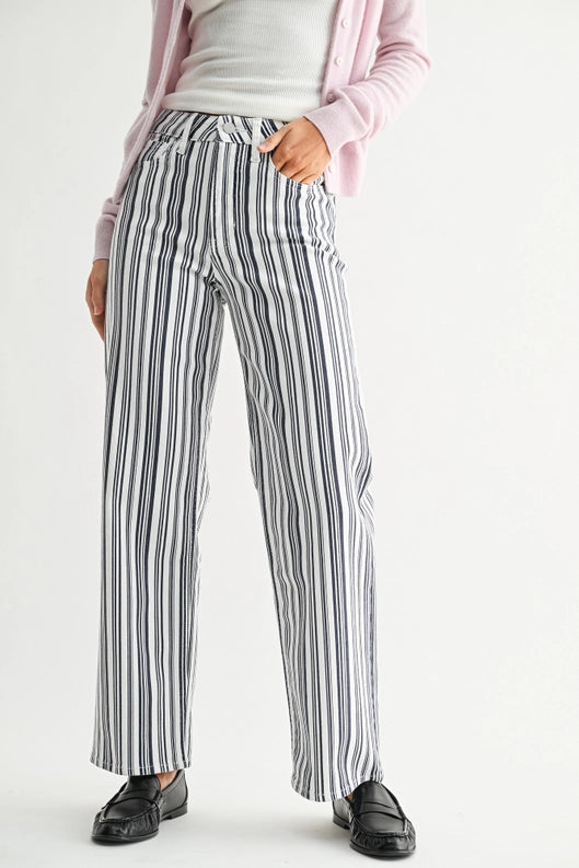 Ellie Vintage Straight Jeans in Blue Stripe