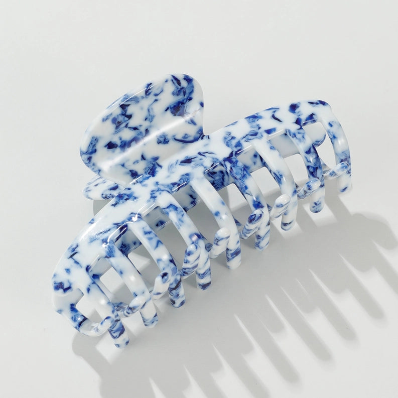 Coastal Blue Hair Claws