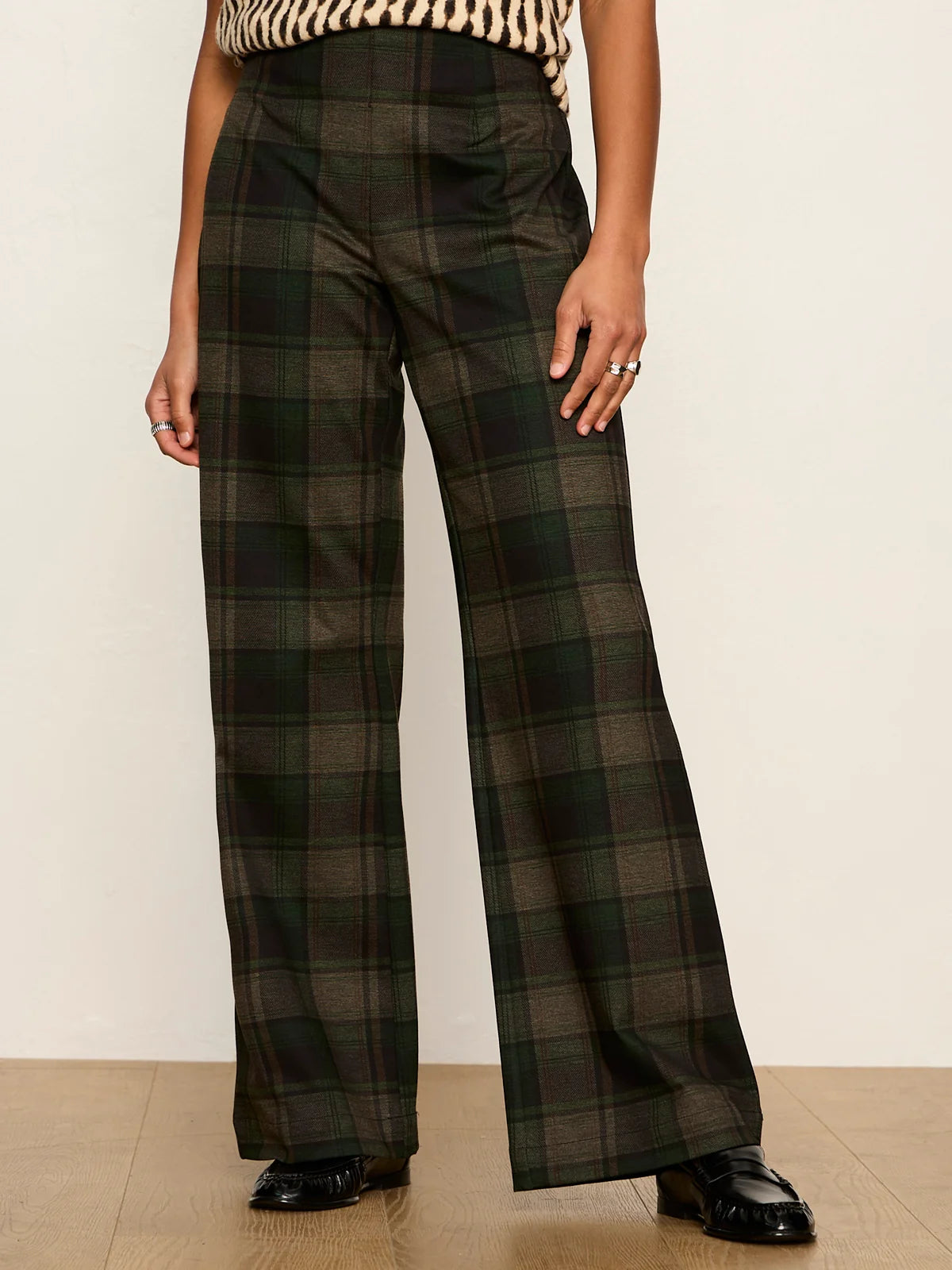 Relay Pull On Pant in Kalamata Plaid