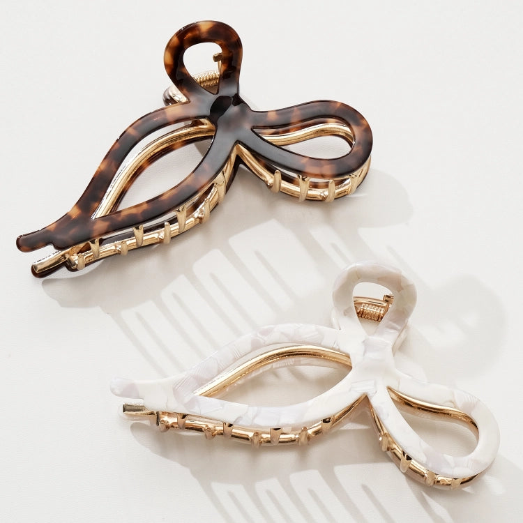 Sabrina Vintage Snow Bow Claw Clip