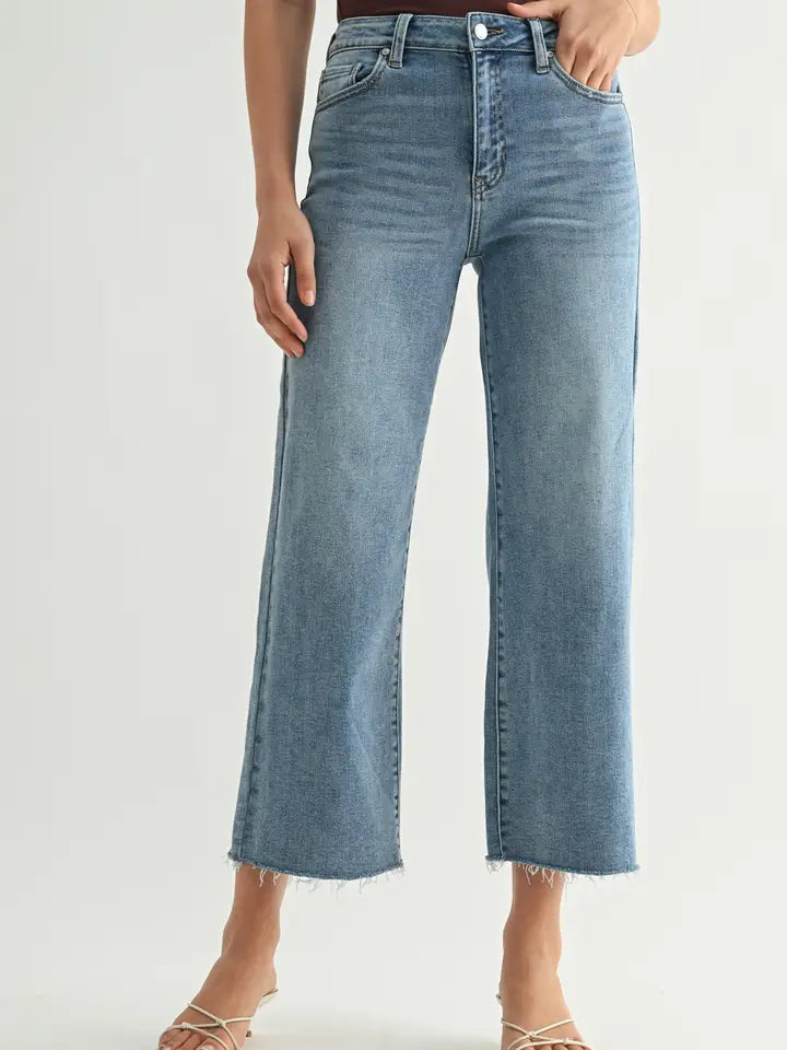 Sarah Slim Wide Crop Jean in Medium Wash