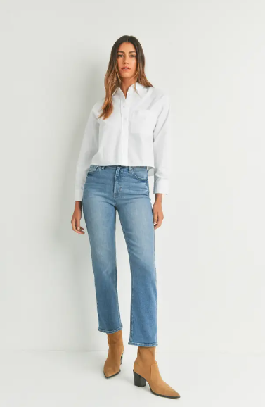 Load image into Gallery viewer, Your Go To Straight Jeans
