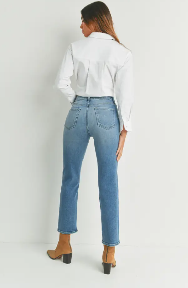 Your Go To Straight Jeans