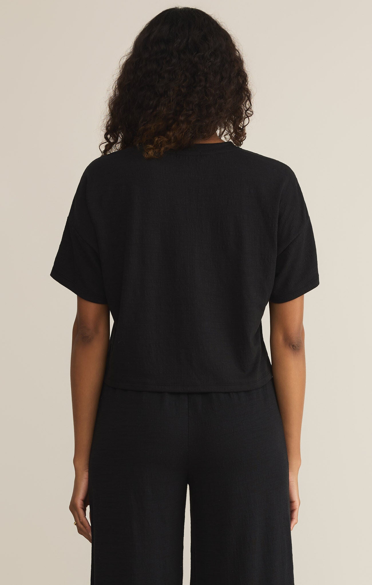 Sway Textured Cropped Tee Black