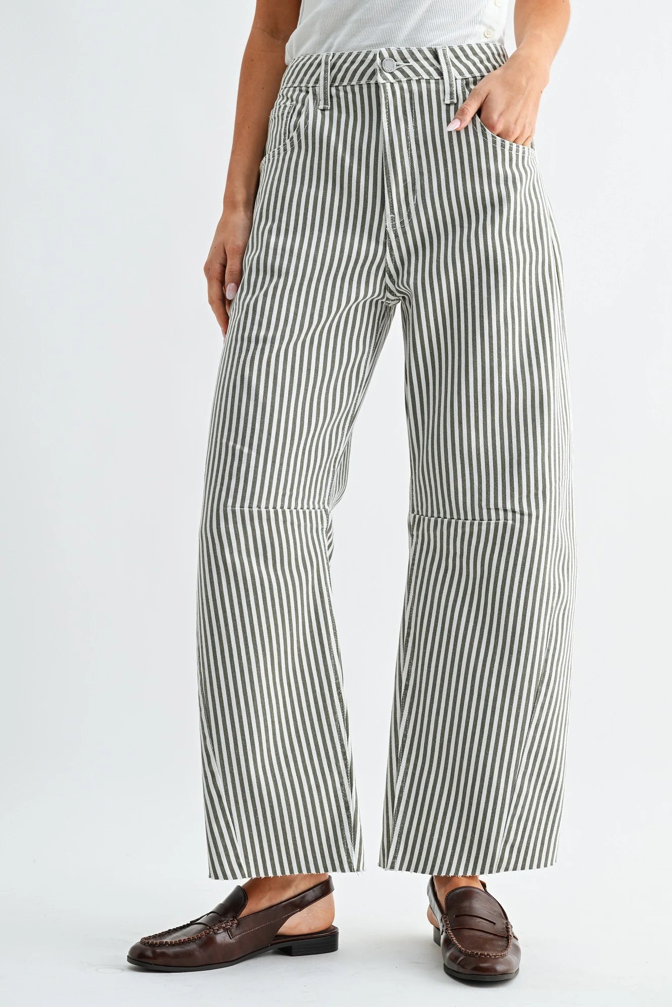 The Seamed Barrel Jean in Olive Stripe