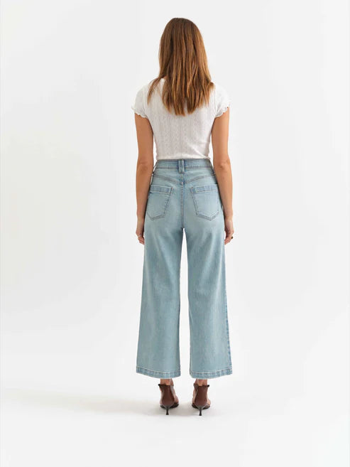 Valley Girl Wide Leg Jeans in Romcom
