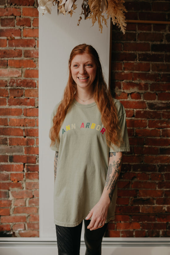 Dam Industriel Reklame Ann Arbor Multi-Color T-Shirt – Ferne Boutique