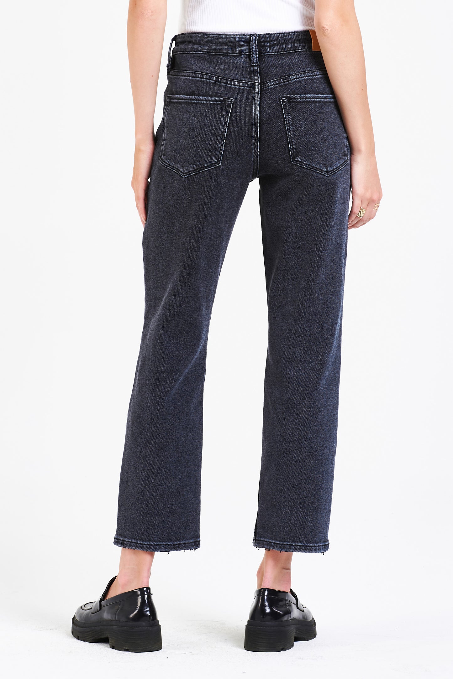Load image into Gallery viewer, Jodi Washed Ankle Jeans

