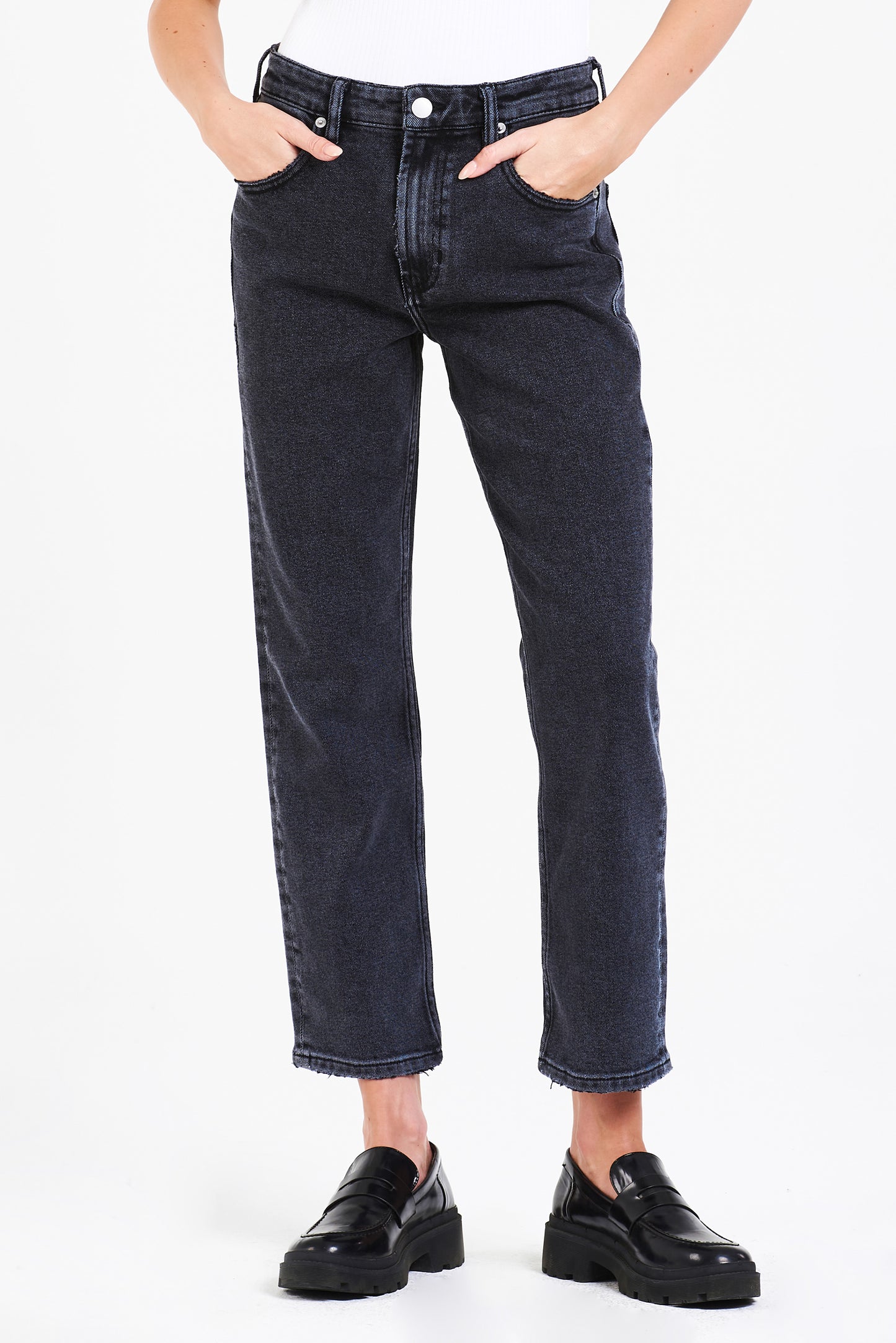 Load image into Gallery viewer, Jodi Washed Ankle Jeans
